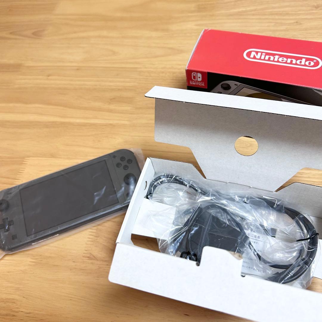 Switch Lite 限定デザイン　ポケモン　ディアルガ　パルキア