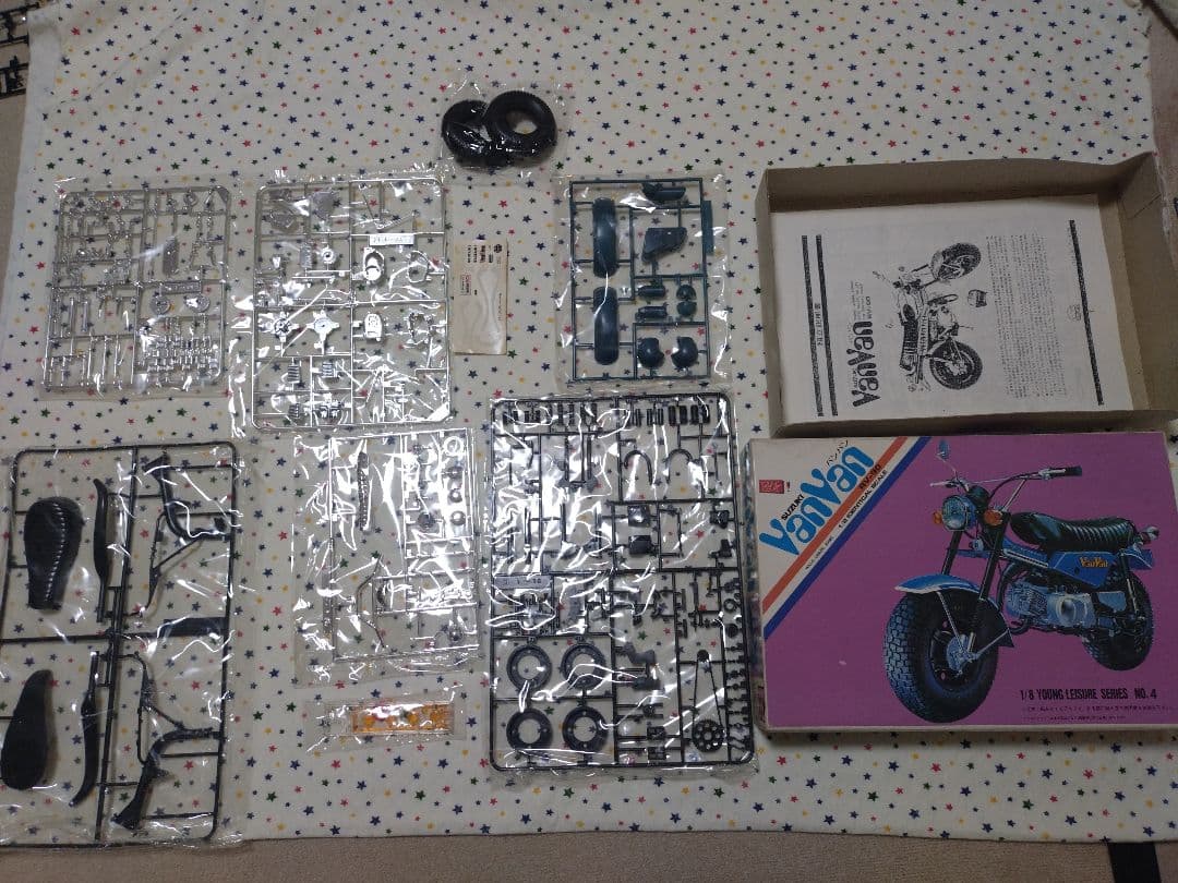 Suzuki VanVan RV-90 1/8スケール　プラモデル