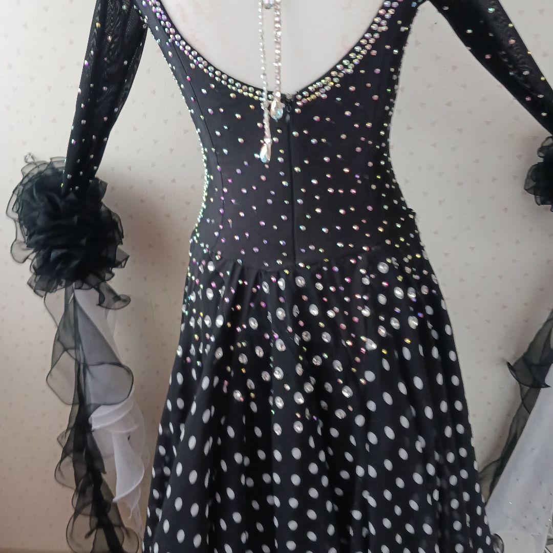 社交ダンス用ドレス 黒と白の水玉模様