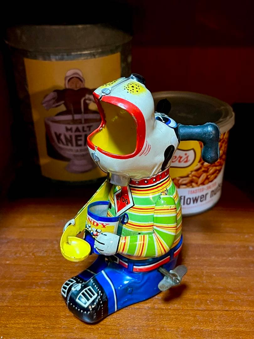 東京プレイシング商会　キャンディを食べる犬　ブリキ玩具※値下げしました