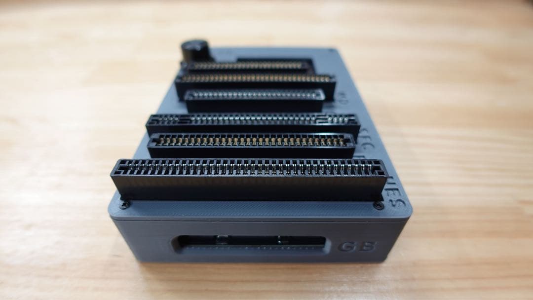 CartridgeReader V5 SA1対応 自動電圧選択【ダークグレー】