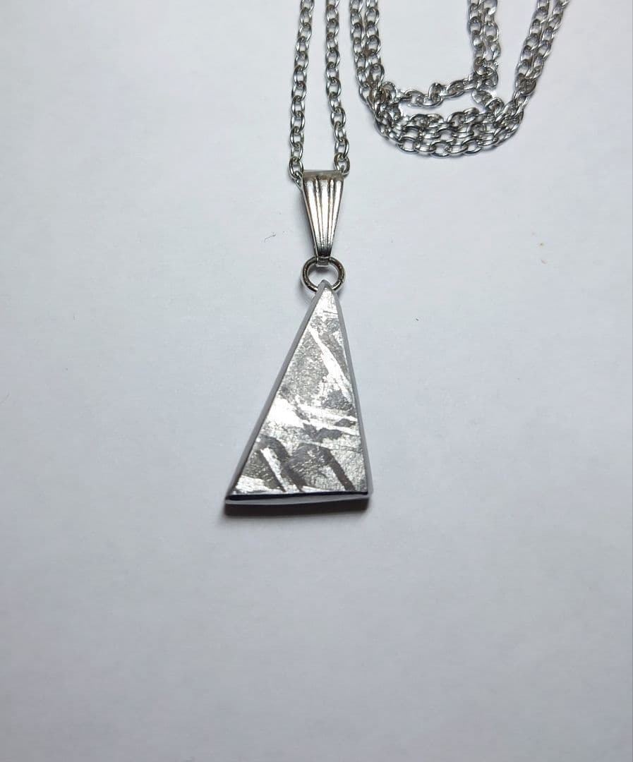 ギベオン隕石　ネックレス　鉄隕石