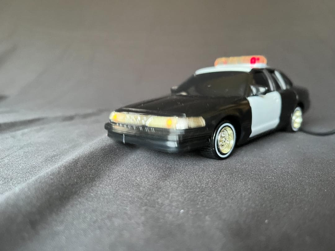 動作品　リンドバーグ　POLICE CRUISER　ローライダー