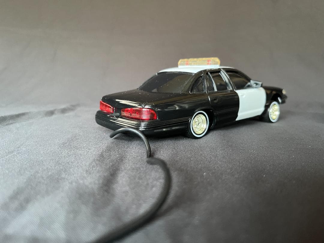 動作品　リンドバーグ　POLICE CRUISER　ローライダー