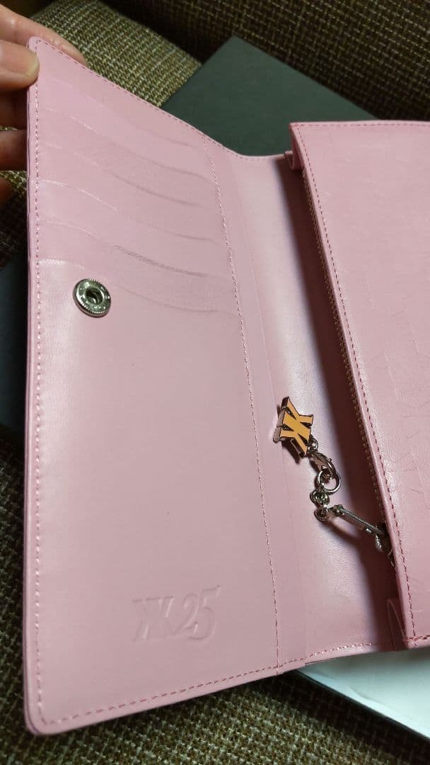 新品未使用 吉川晃司 25thモニカピンク 長財布 チャーム付きファンクラブ限定