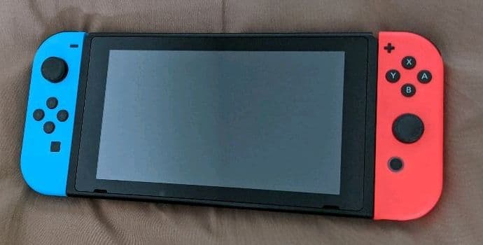 Nintendo Switch 本体 + ゼルダの伝説ブレスオブザワイルド