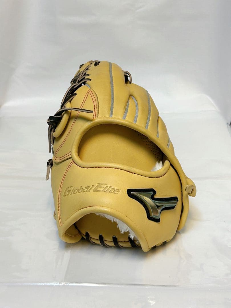 ★ほぼ新品!!★ 外野用 グローブ 左投げ用 ミズノ グローバルエリート
