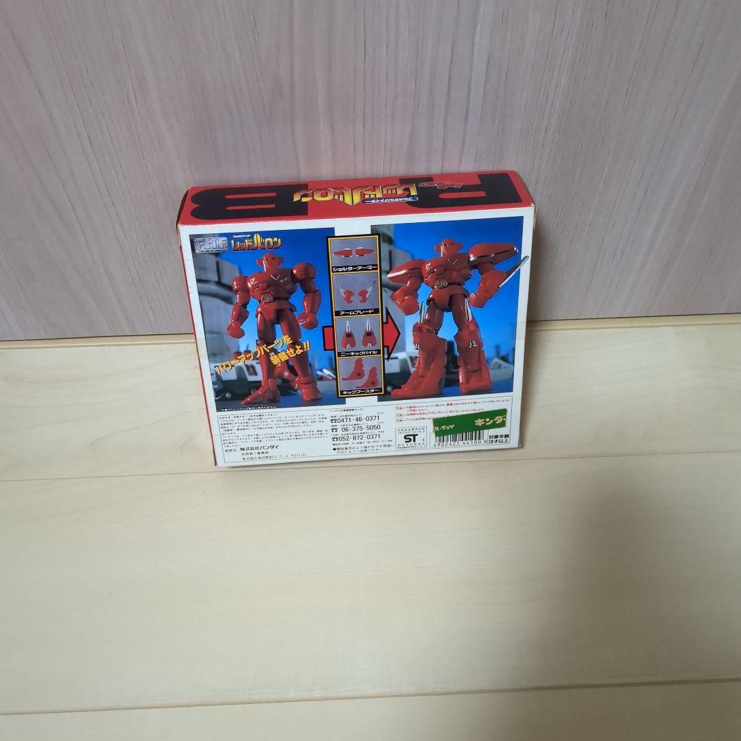 バンダイ　レッドバロン1/144スケール