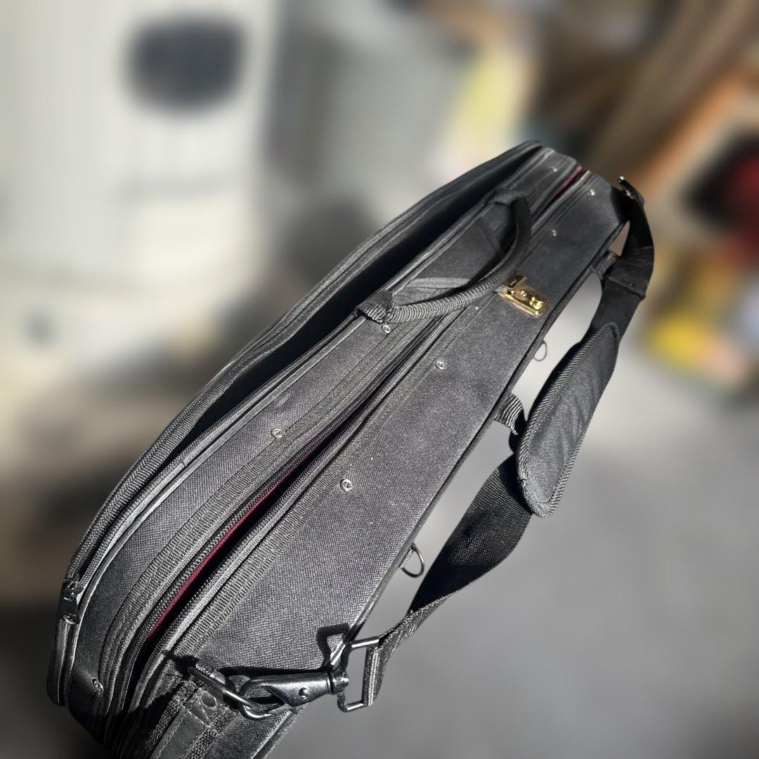 バイオリンケース 黒 ワインレッド内装