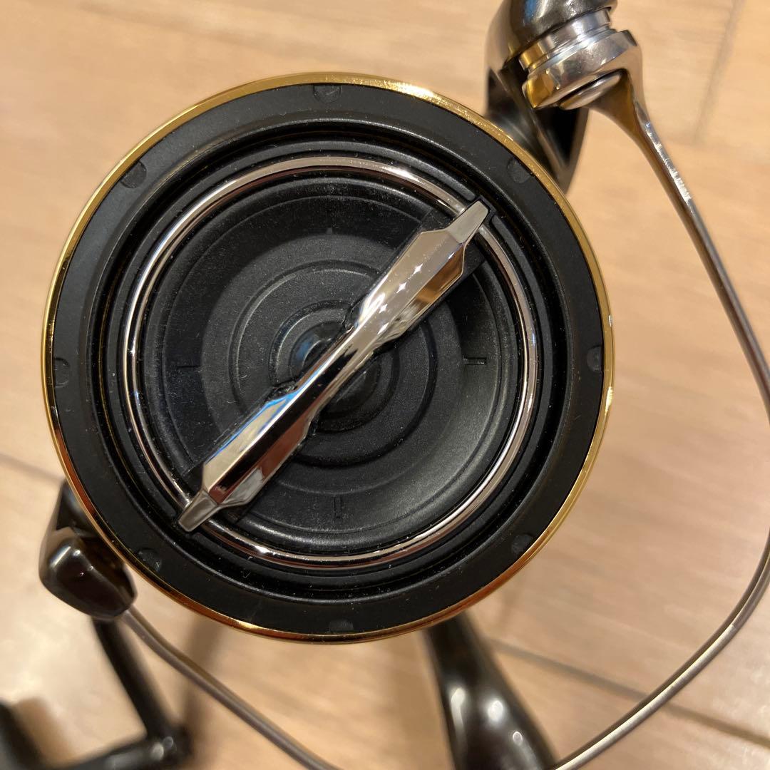 SHIMANO スピニングリール 20ツインパワー 中古