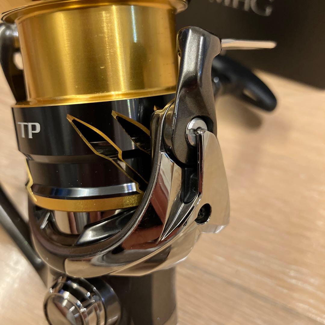 SHIMANO スピニングリール 20ツインパワー 中古
