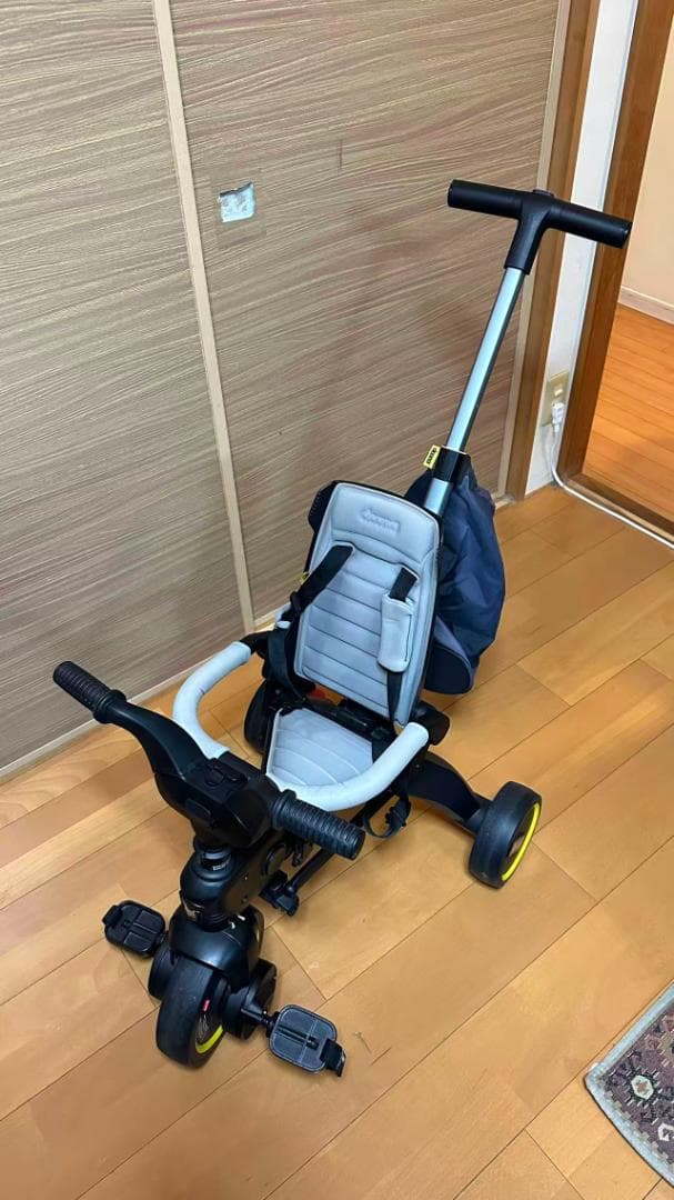 doona Liki Trike S3 グレー 折りたたみ三輪車 キャノピーなし