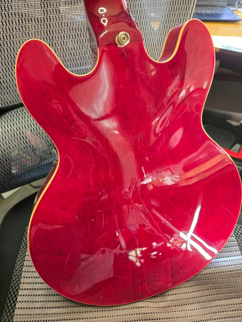 エピフォンES３３９赤色