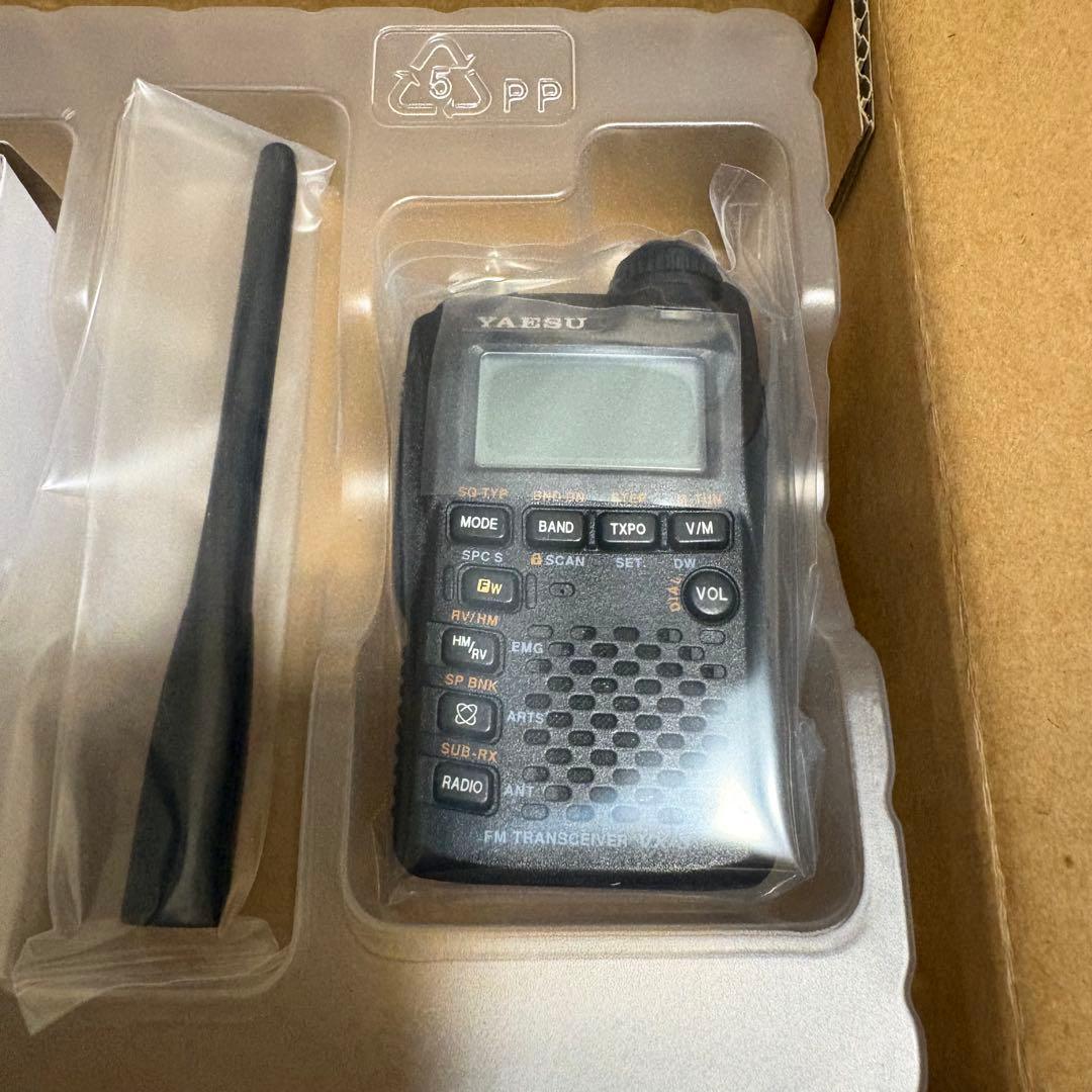 新品•未使用YAESU VX-3 デュアルバンドトランシーバー