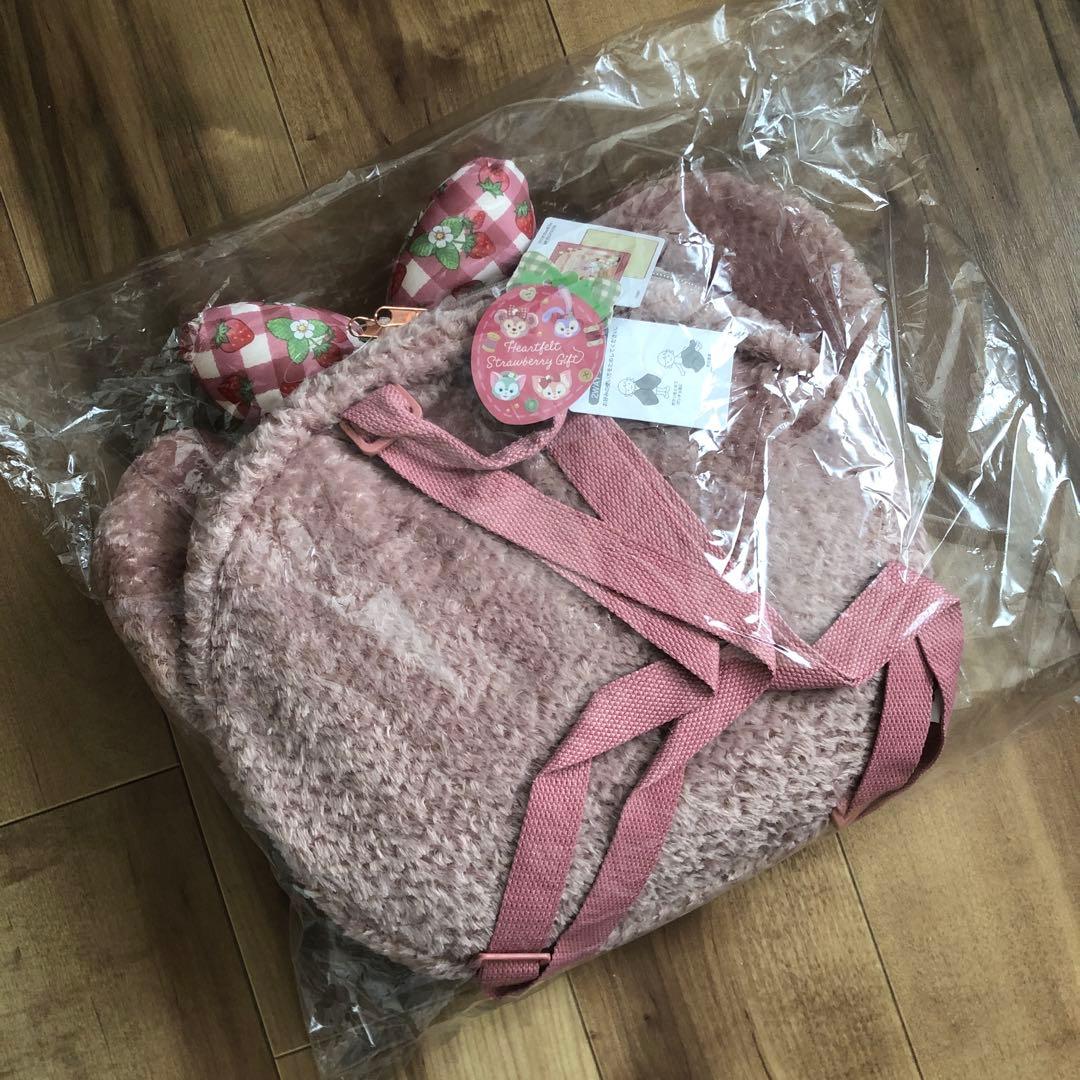 ダッフィー＆フレンズ ハートフェルト・ストロベリーギフト ブランケット&リュック