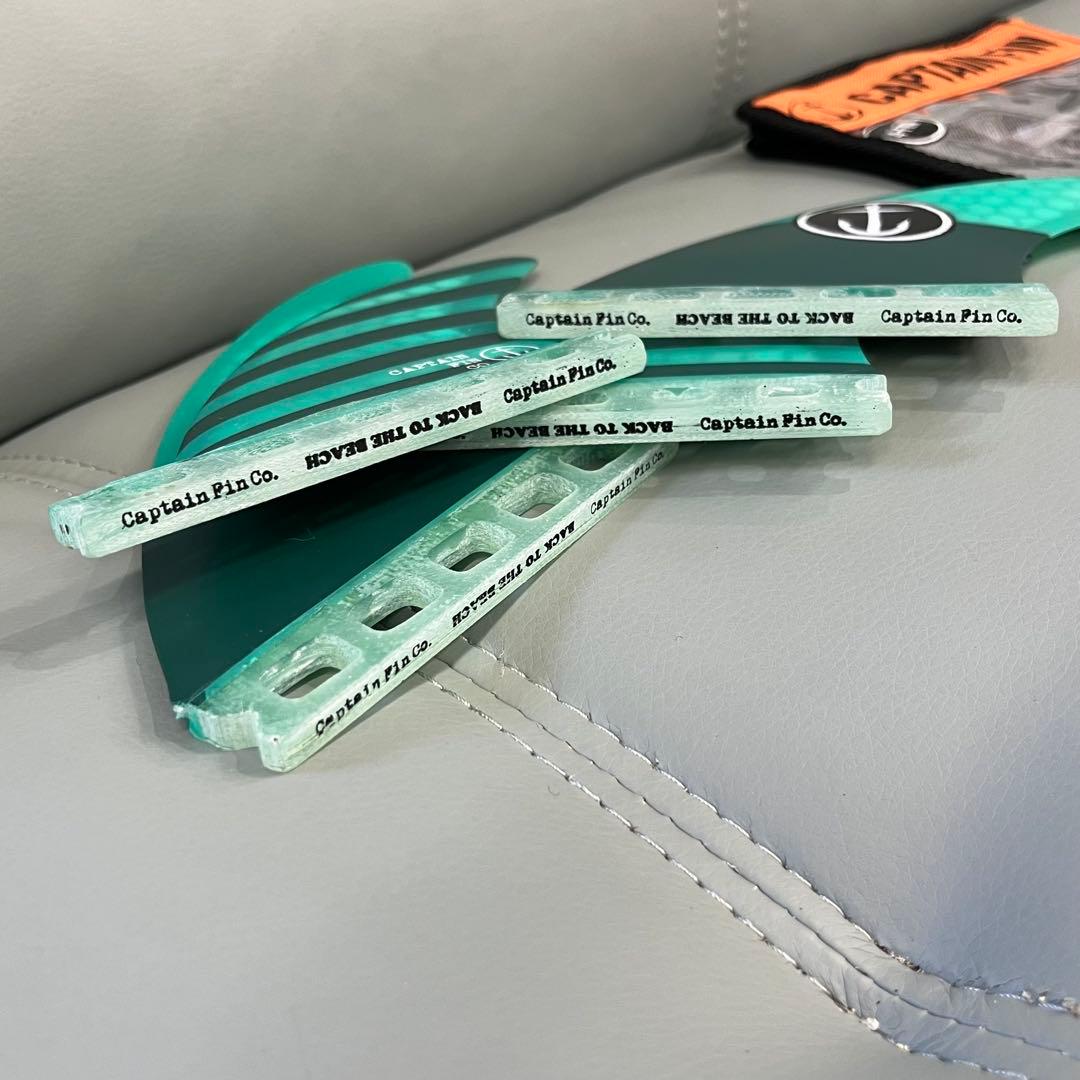 CAPTAIN FIN キャプテンフィン　クアッドフィン　MEDIUM