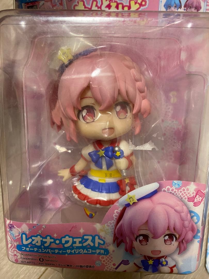 ねんどろいどこ〜で ドレッシングパフェ 3体セット（シオン・ドロシー・レオナ）