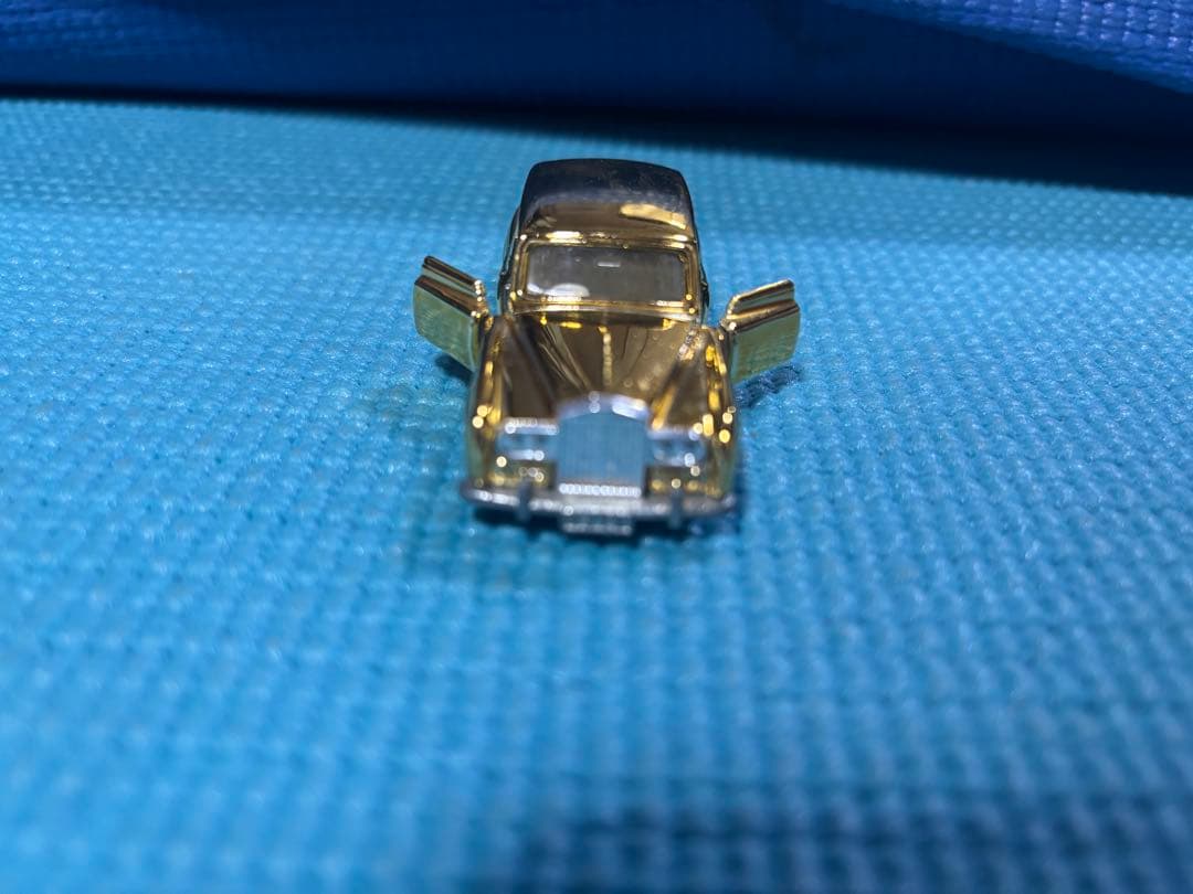 トミカ　ロールスロイス　金メッキ