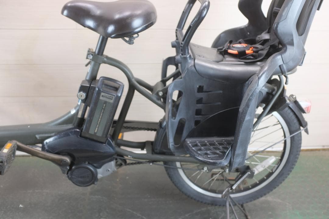 アッタス )ヤマハPAS　KISS 20インチ 3段8.7Ah　充電器無