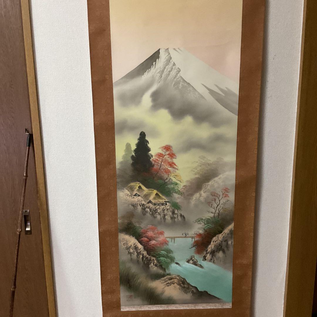 松泉筆 絹本彩色山水図 肉筆画 落款印譜在 桐箱 タトウ箱付