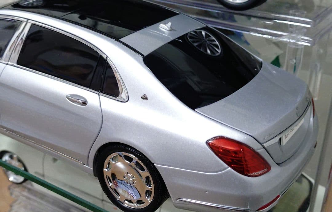 Almost Real 1/18 マイバッハ S600 オールモストリアル