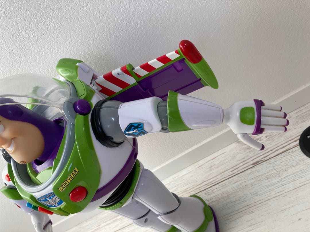 トイストーリー　リアルサイズトーキングフィギュア　ウッディ　バズ　ジェシー