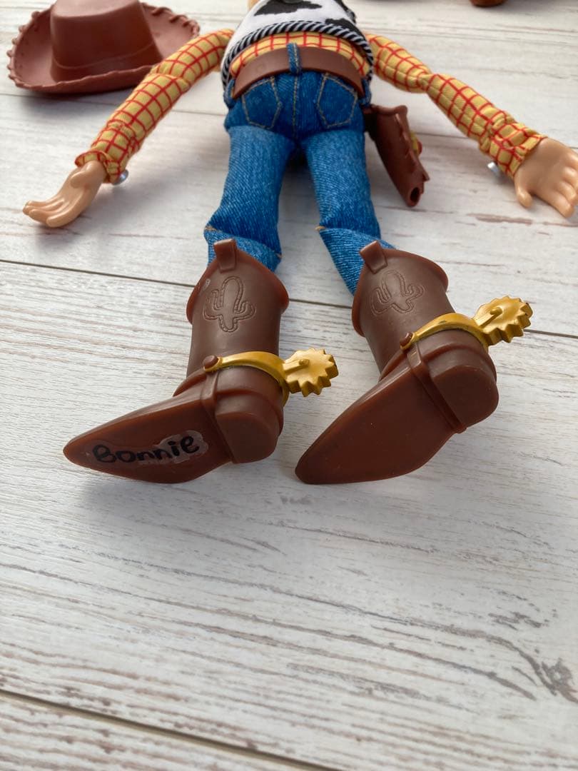 トイストーリー　リアルサイズトーキングフィギュア　ウッディ　バズ　ジェシー