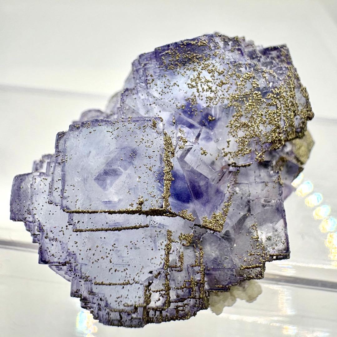 566 中国　ヤオガンシャン産　フローライト&パイライト