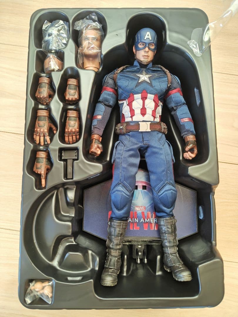 【開封美品】ホットトイズ　シビル・ウォー　キャプテンアメリカ