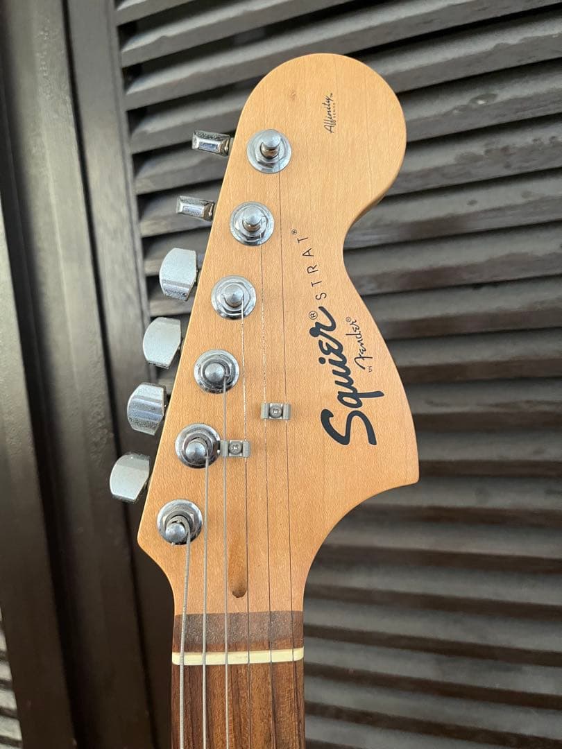 12/16まで価格Squier by Fender affinity ストラト