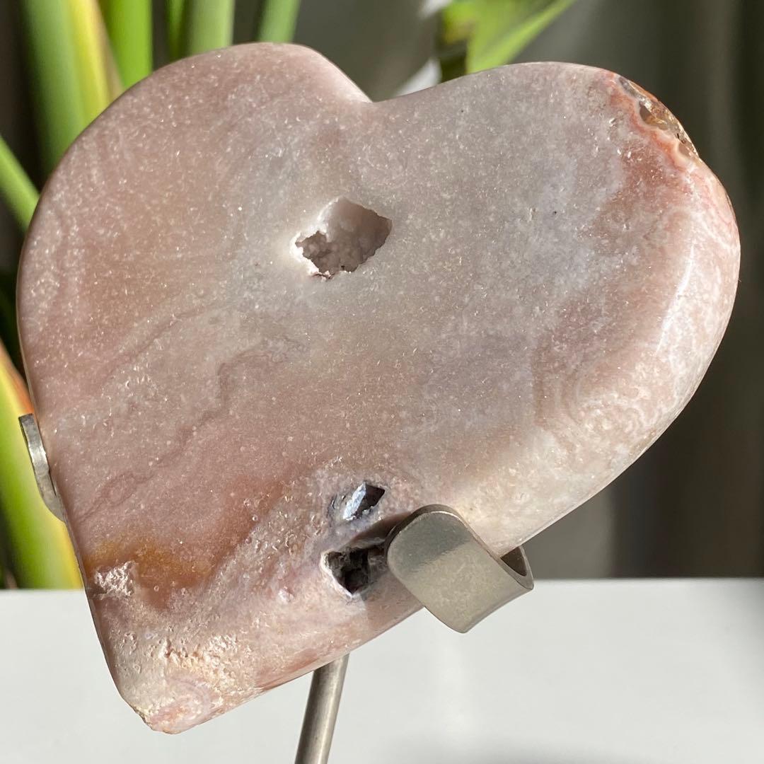 【 天然石 美しい ピンクアメジスト ハート おまけ台座付き481g 】