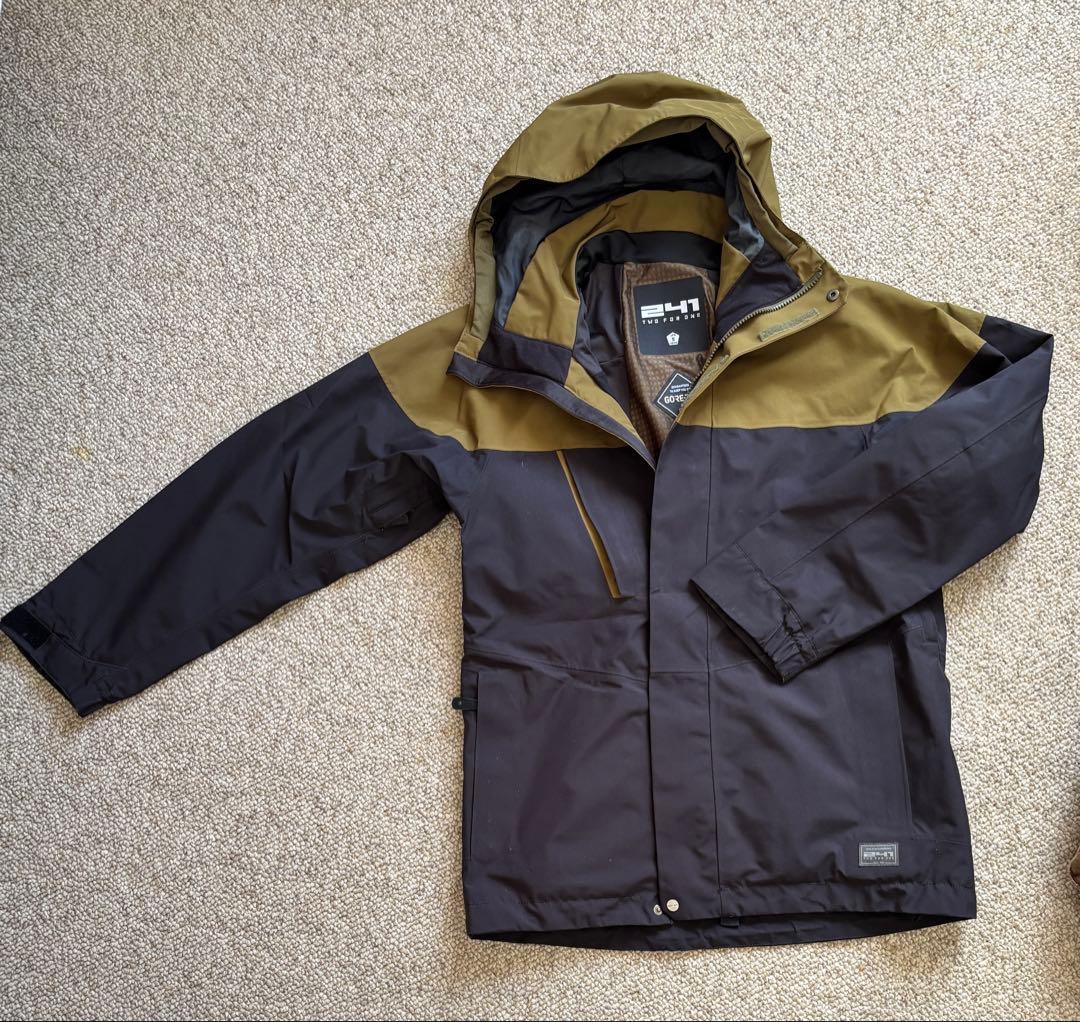 GOLDWIN 241 スノーボード　ウエア上　黒/オリーブ