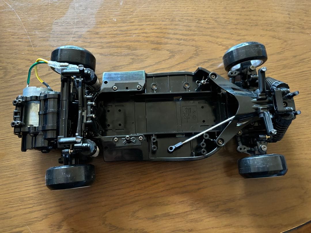 タミヤ　M06 ロードスター未塗装ボディ付き