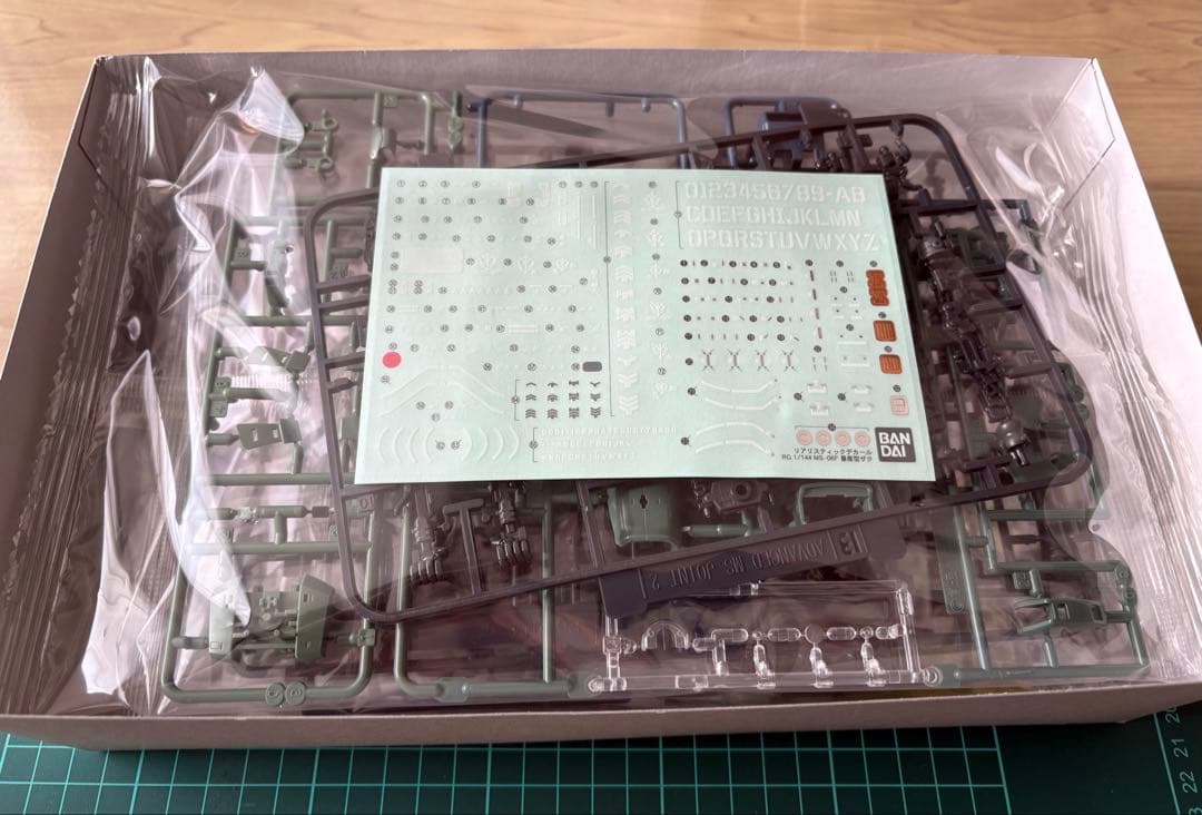 RG RX-78-2 ガンダム & MS-06F ザクII セット