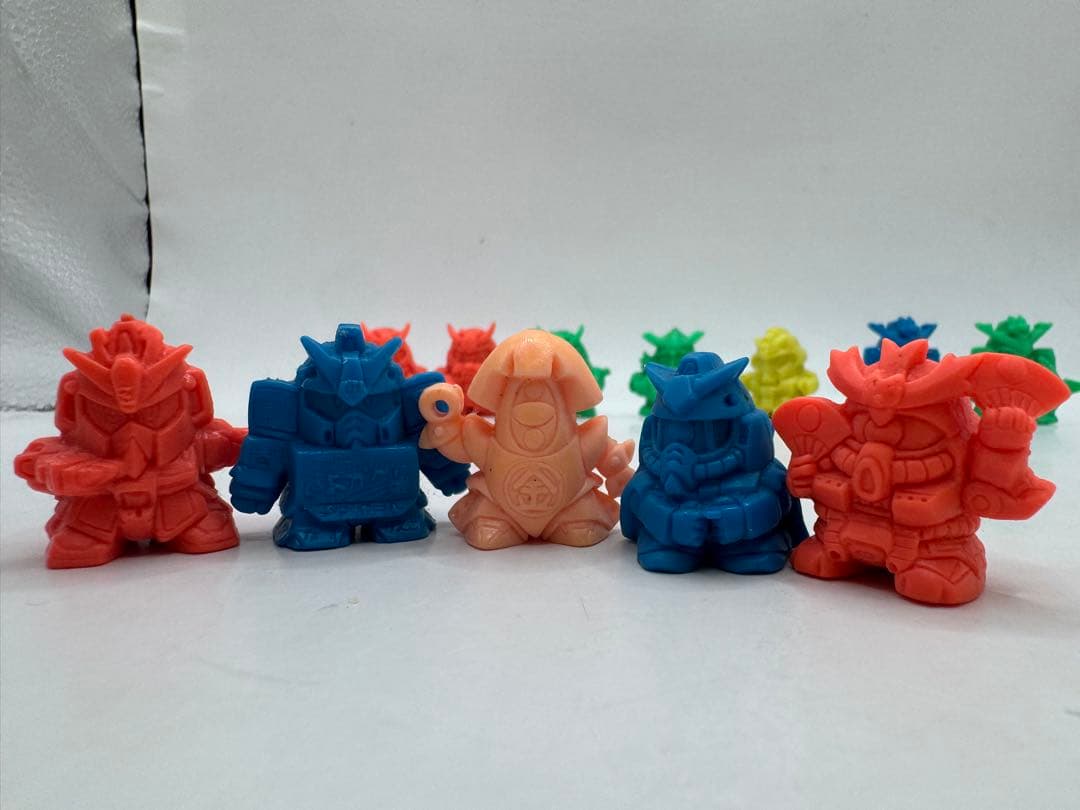 ガン消し旧ガチャポン元祖SDガンダム　あっかんべー　にせガンダム
