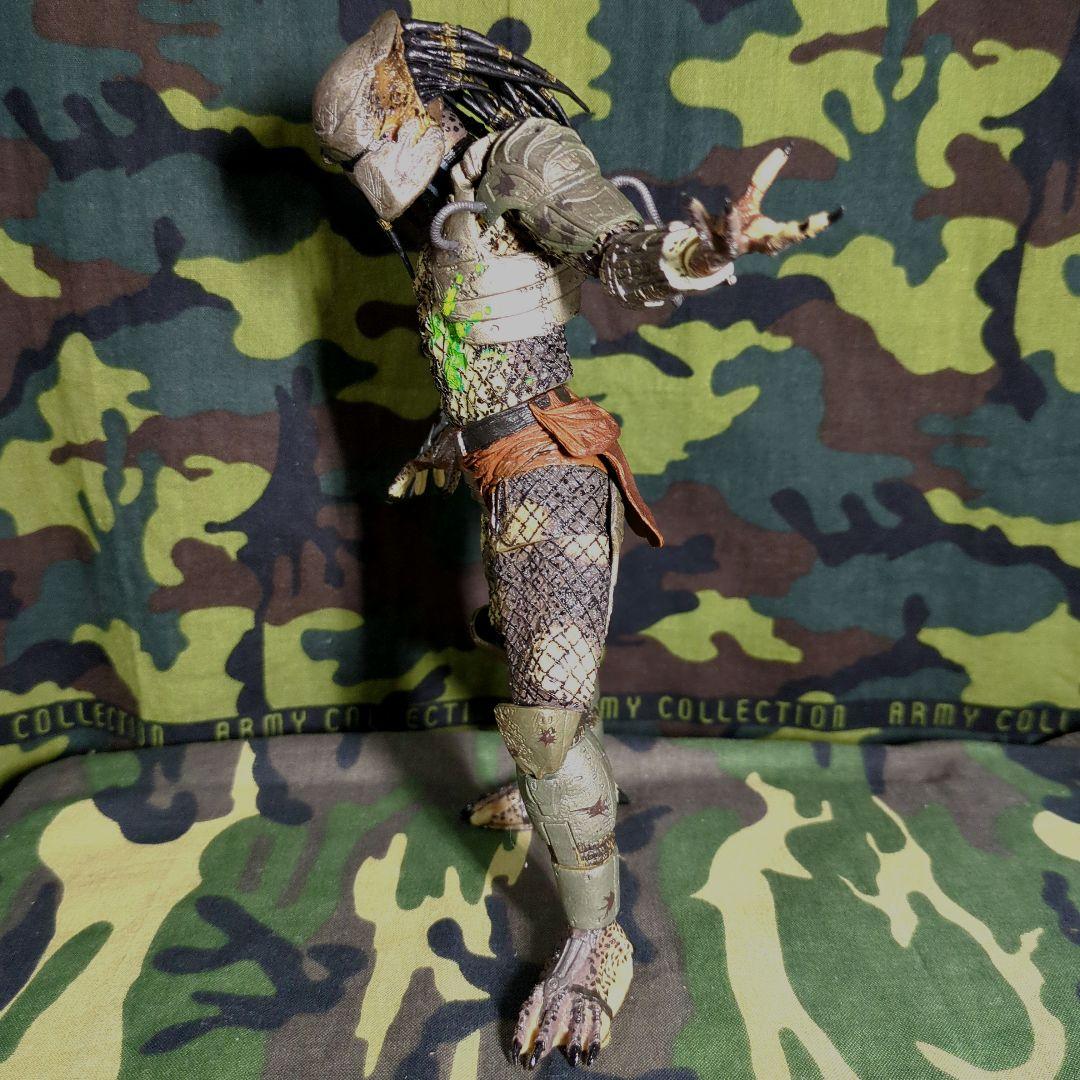 NECA／クラシックプレデター・ダメージver【中古•パッケージ無し】