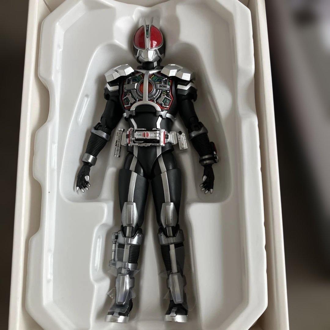 S.H.Figuarts 真骨彫製法 仮面ライダーファイズ アクセルフォーム