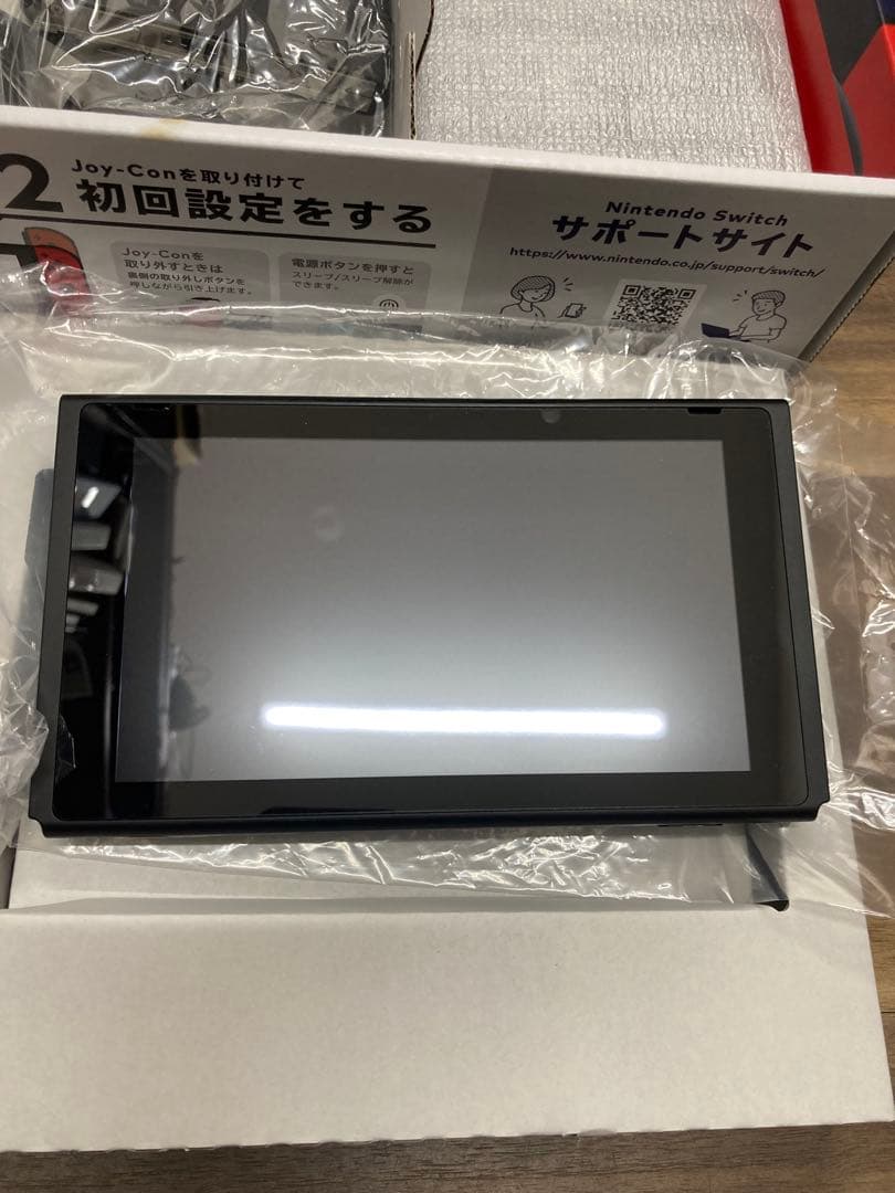 ス*テ様 Nintendo Switch ネオンブルー/レッド ポケモンイーブイ