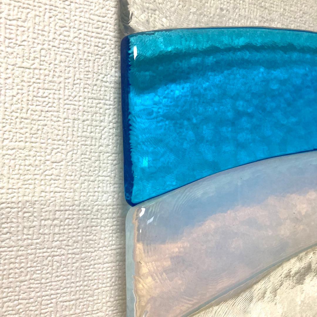 波のステンドグラス