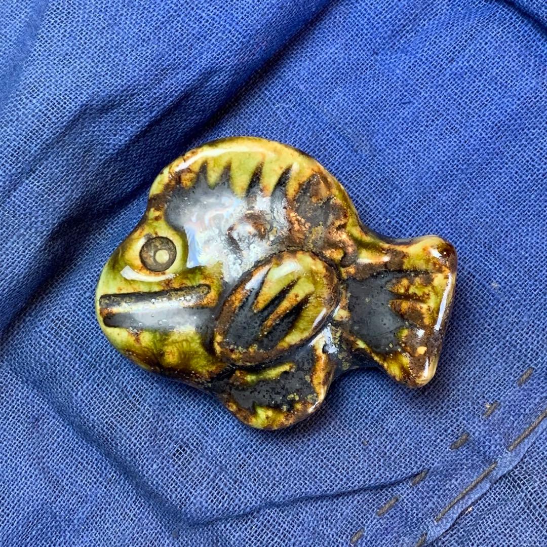 shuiyemikioです。魚　織部焼　箸置