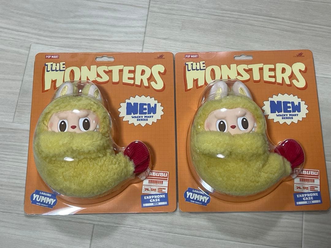 ぬいぐるみ (LABUBU) Wacky Mart Series-Earphone Case