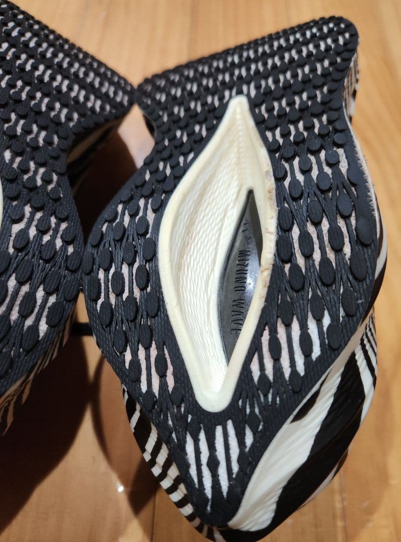 ミズノ　ウェーブリベリオンプロ3