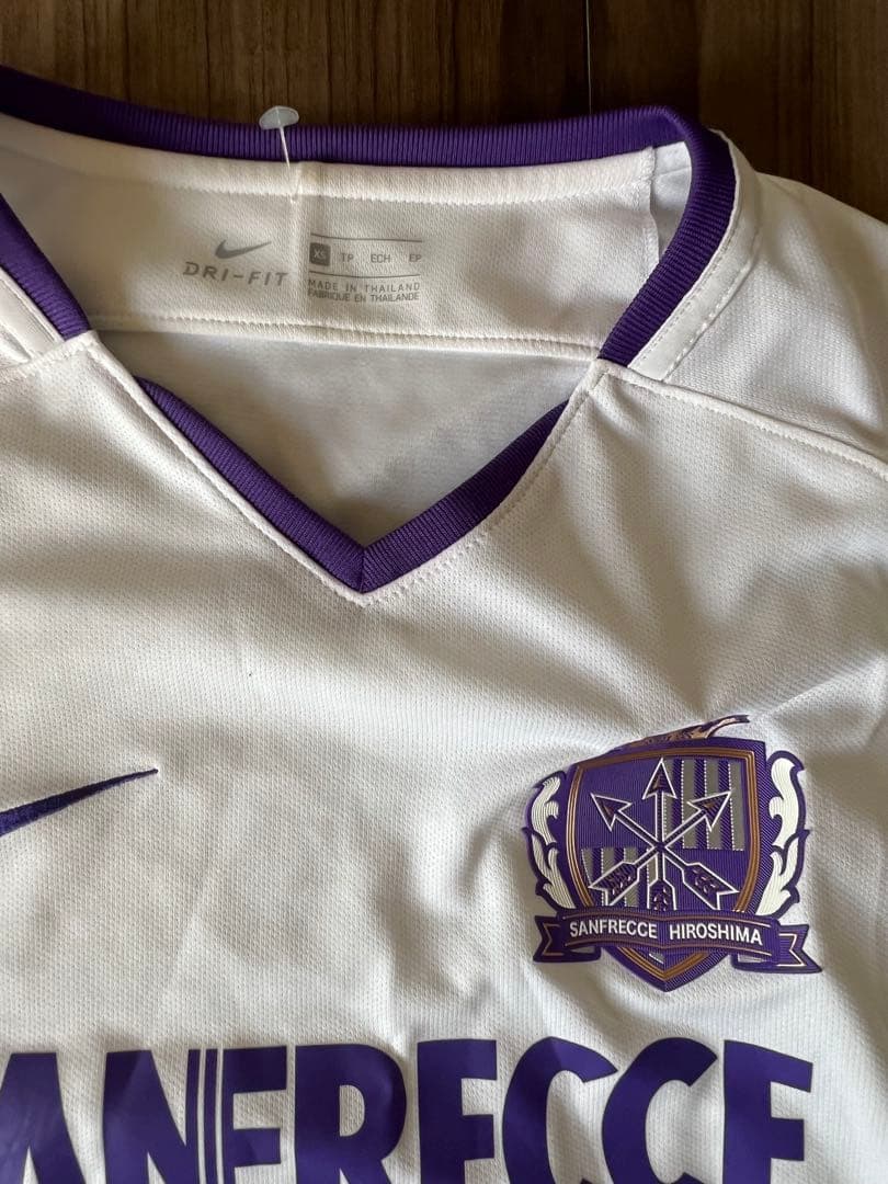 【お値下げ中】NIKE サンフレ 広島 ユニフォーム サンフレッチェ アウェイ