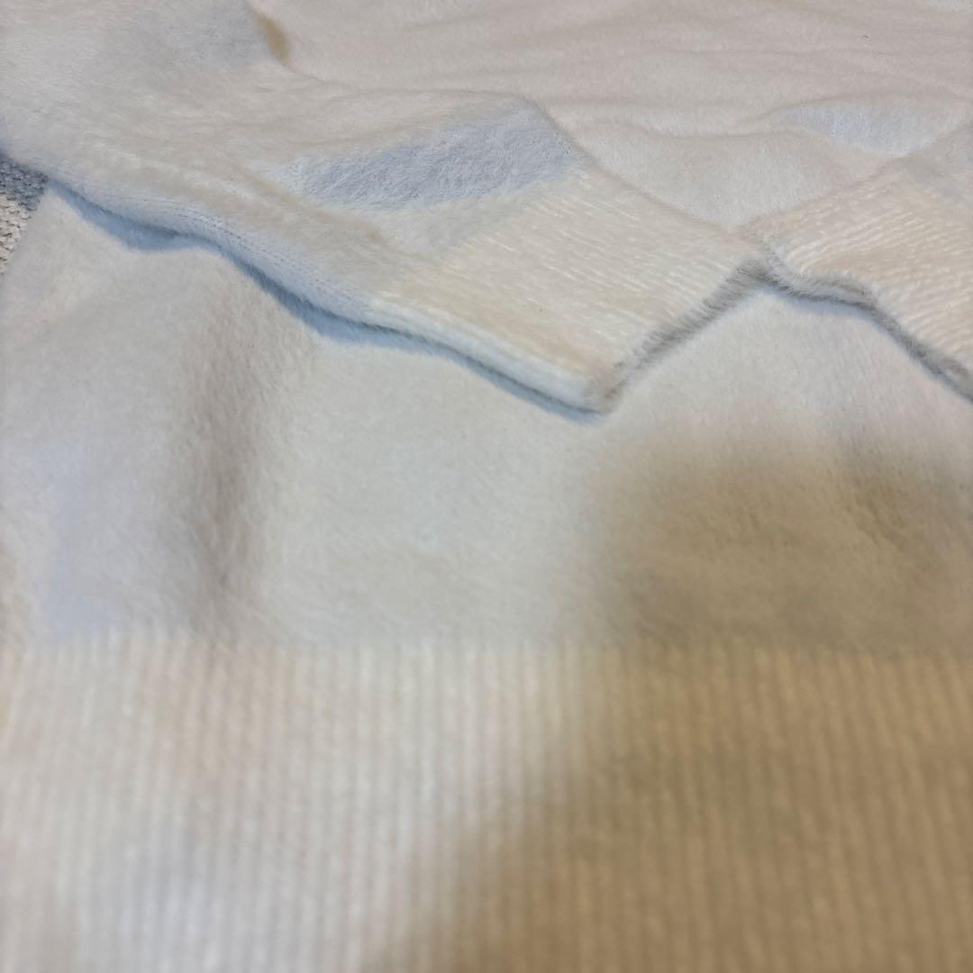 Rosasen ホワイトタートルネックセーター値下げ中‼️