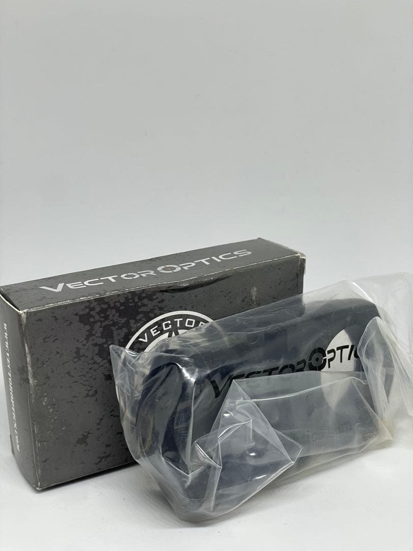 【美品です】ベクター オプティクス Vector Optics Forester