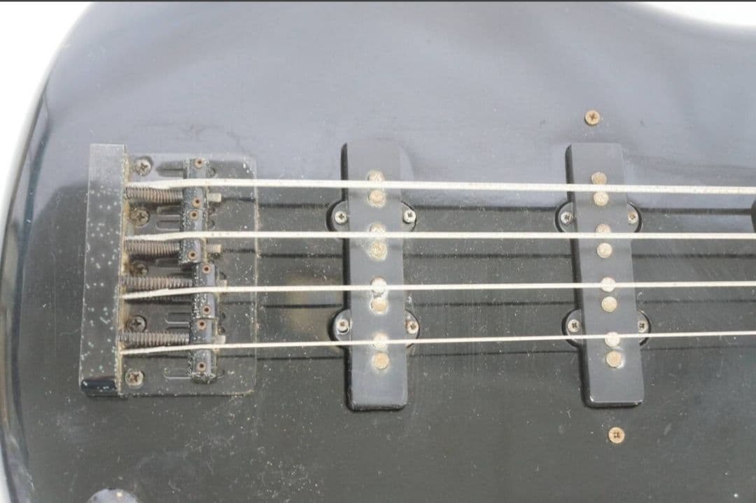 Ibanez Soundgear SRGR ベース ケース付き