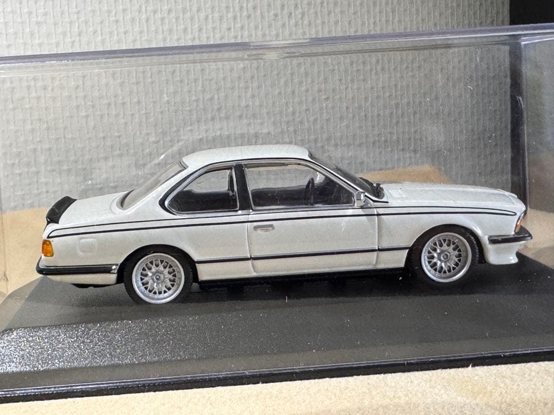  635CSi 1982-87 アルピインホワイト 限定版