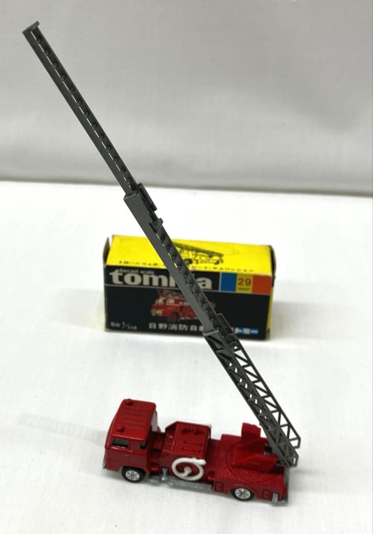 トミカ 日野消防自動車 赤 No.29 黒箱