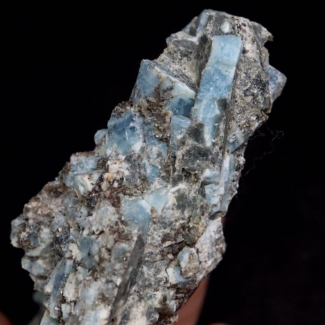 自主採掘！アクアマリン カリフォルニア127.4g AQ334 鉱物原石　天然石