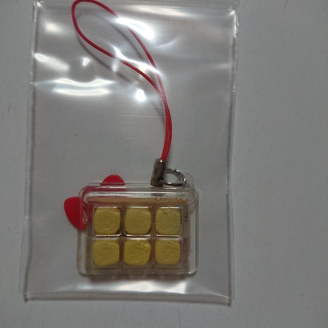 ハローキティ 駄菓子マスコット ヨーグルト チョコ アイス もち リーメント